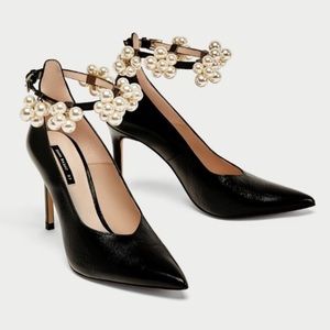 V. RARE ZARA High Heel Court Shoes